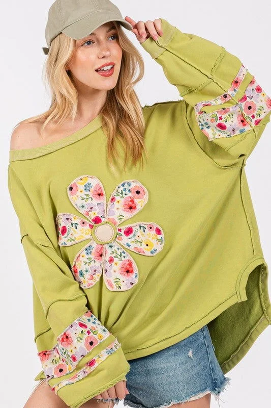 SAGE + FIG Daisy Patch Applique Long Sleeve Sweatshirt Soft Sweatshirts for Women