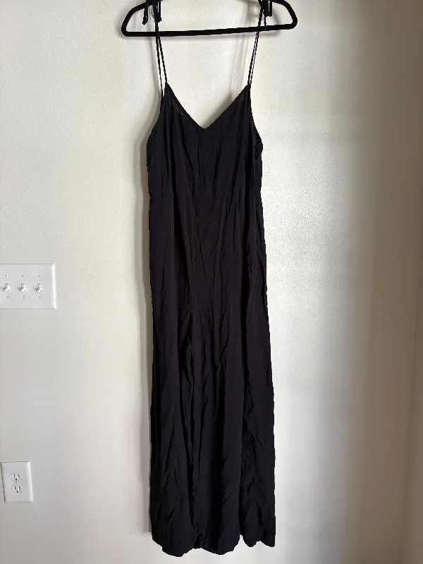 Casual chic unclassified dressesJumpsuit By Old Navy In Black, Size: L Casual chic unclassified dresses